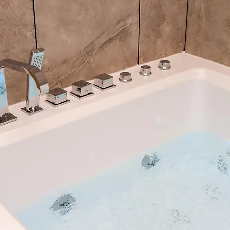 Le Balinais - Avec Sauna Et Balneo Appartement